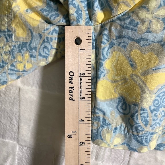 L.L. Bean Floral Short Summer - Picture 7 of 9